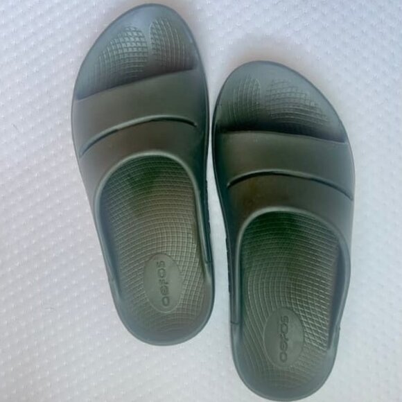 New Oofos recovery, slide sandals, Greene size Men 3 Women 5 - Picture 3 of 6